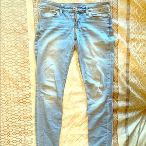 Skinny low rise jeans from Guess!